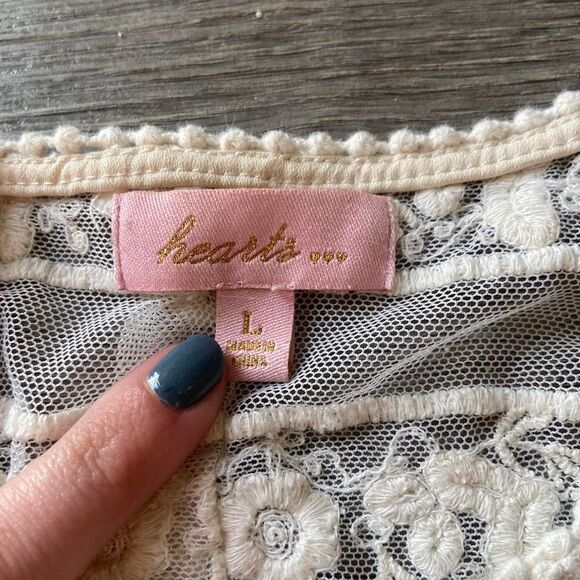 Hearts Floral Lace Top - Picture 3 of 3